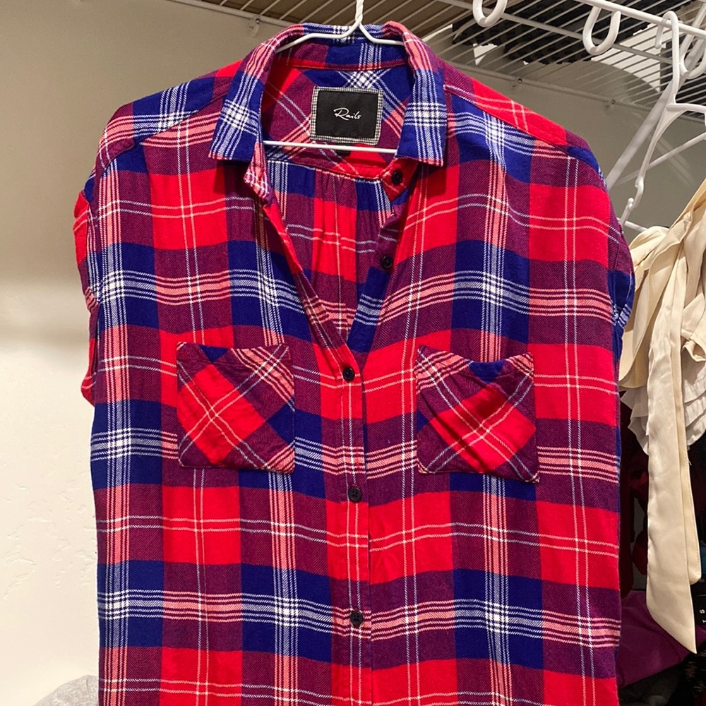 Rails brand: Casual shirt sleeve plaid button up by Rails